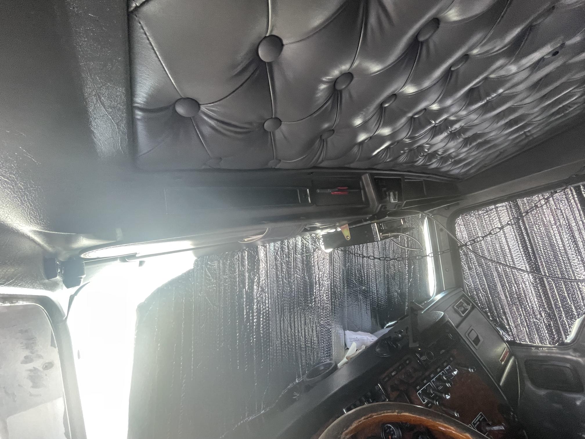 2004 KENWORTH W900 - Image 15